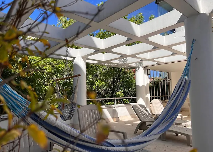 Condesa Campeche 4 2b, 1 Bath Retreat Featuring Generous Spaces